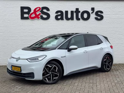 Volkswagen ID.3 First Plus 58 kWh SOH 86% Adaptive cruise Climate Stuur-/stoelverwarming Navi Apple / Android DAB