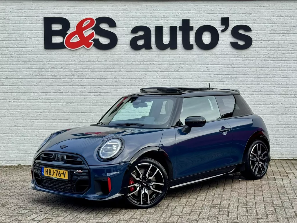 Mini Mini 2.0 JCW John Cooper Works XL Adaptive cruise Climate Cruise Pano 360 camera Navi Apple / Android Stoel-/stuurverwarming
