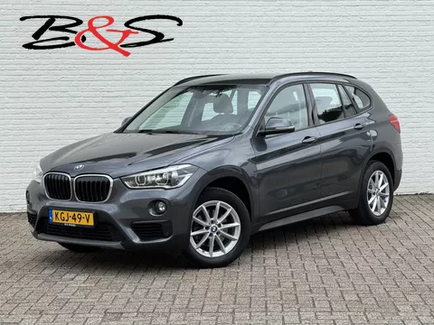 BMW X1 SDrive18i High Executive Camera Trekhaak 1700kg Clima Cruise Navigatie