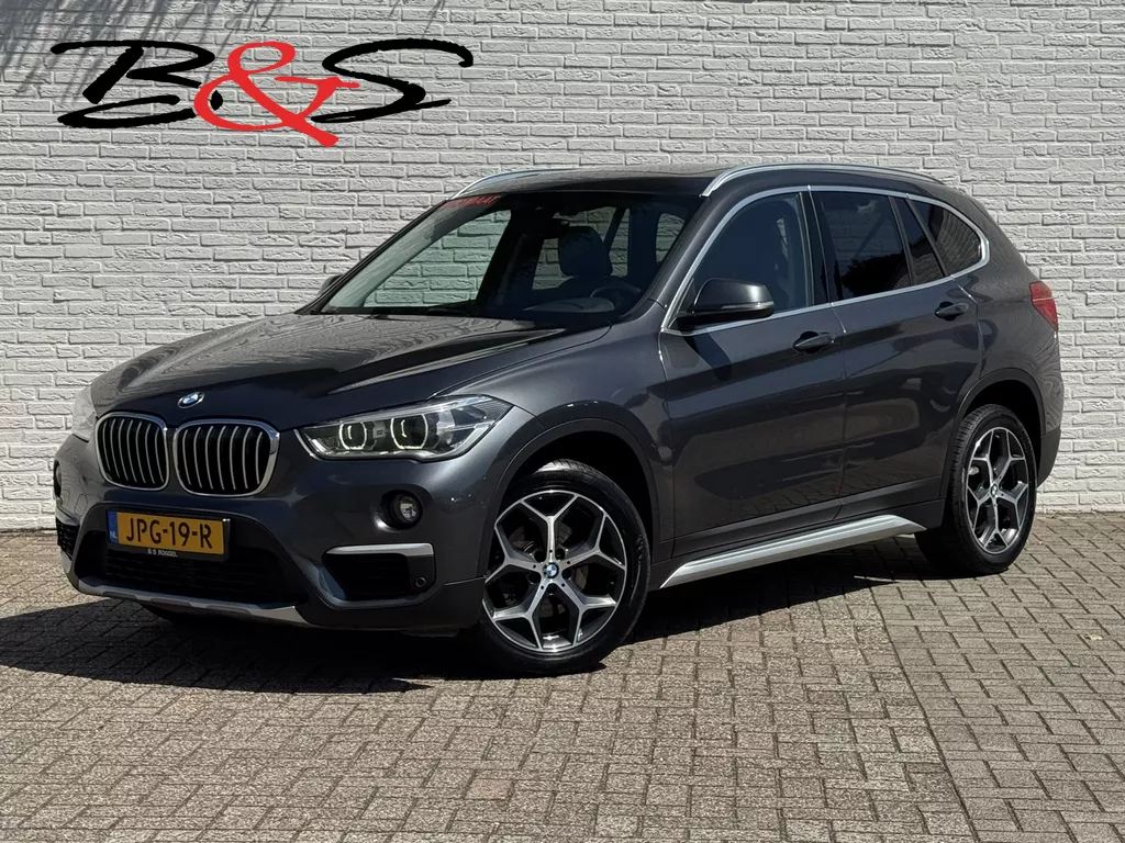 BMW X1 SDrive18i High Executive M-sport Panorama Led Keyless Leder+verwarming Cruise