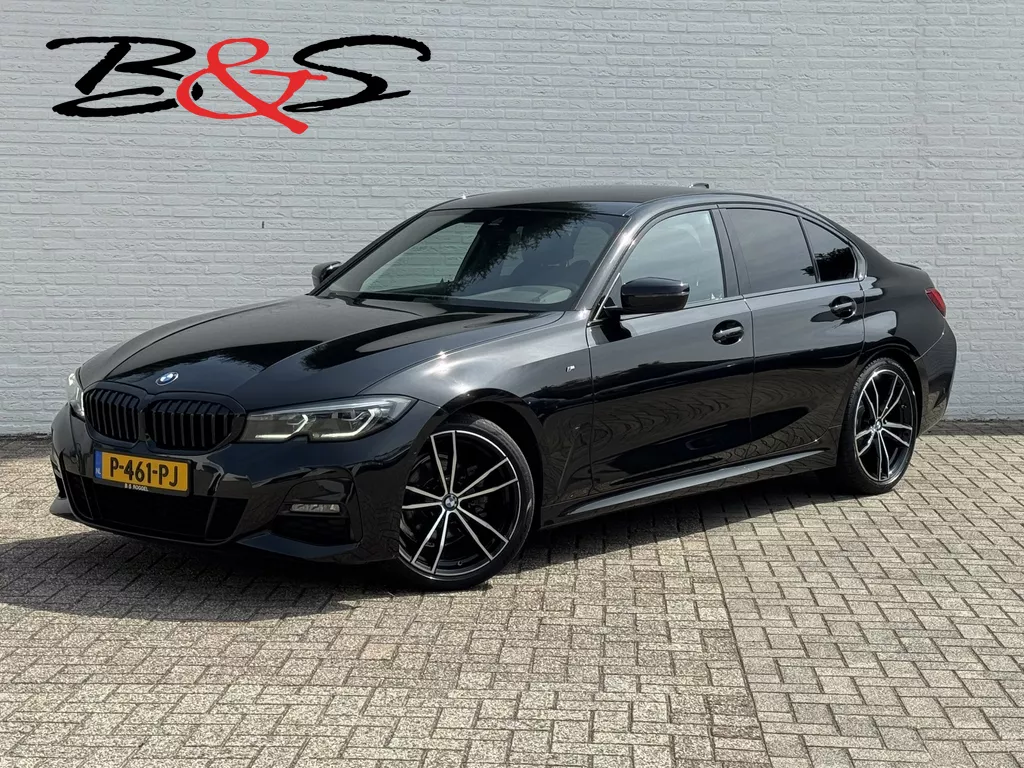 BMW 3-serie 318i Business Edition M-Sport Full Led Carplay Automaat Digital Dash Camera Leder Cruise Navi