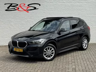 BMW X1 SDrive 1.8i High Executive Head Up display Climate Cruise Pano Leer Navi PDC voor en achter