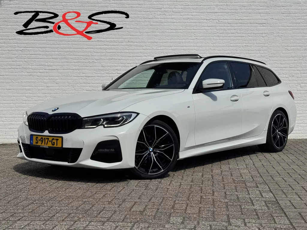 BMW 3-serie Touring 320i High Exec. M-Sport individual Sfeer Leder Camera Carplay Trekhaak Led