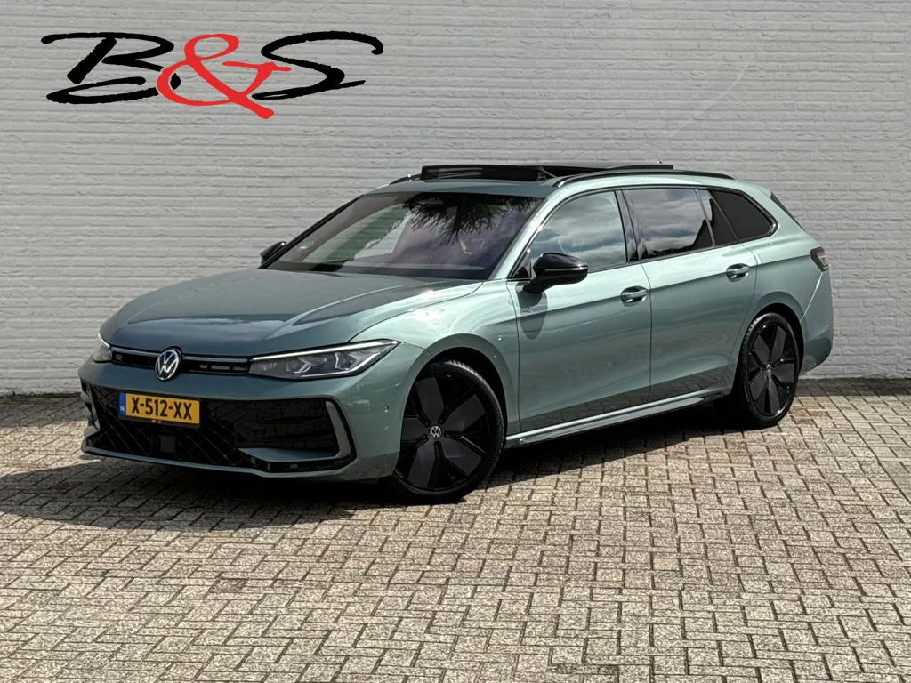 Volkswagen Passat Variant 1.5 eTSI R-Line Panorama Massage stoelen Sfeer verlichting All season banden Bomvolle uitvoering