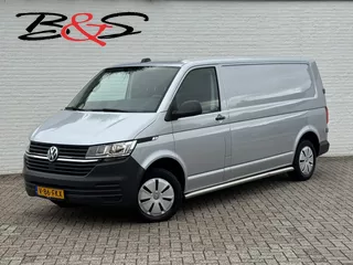 Volkswagen Transporter 2.0 TDI L2H1 28 Highline Trekhaak 3 Zits Pdc v+a Navigatie Cruise Lat om Lat