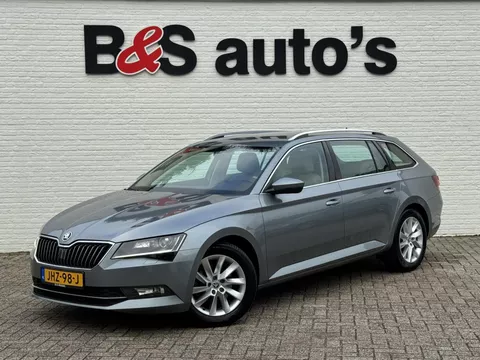 Skoda Superb Combi 1.8 TSI 180pk Business Automaat Adaptive cruise Climate control Leer/Alcantara Stoelverwarming Apple / Android